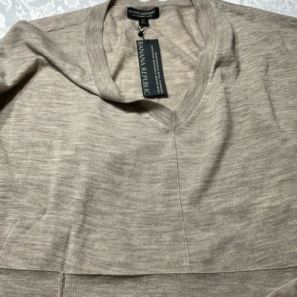 Banana Republic Merino Wool Drop Shoulder Sweater Size Women Petite L Color Tan - Picture 6 of 9